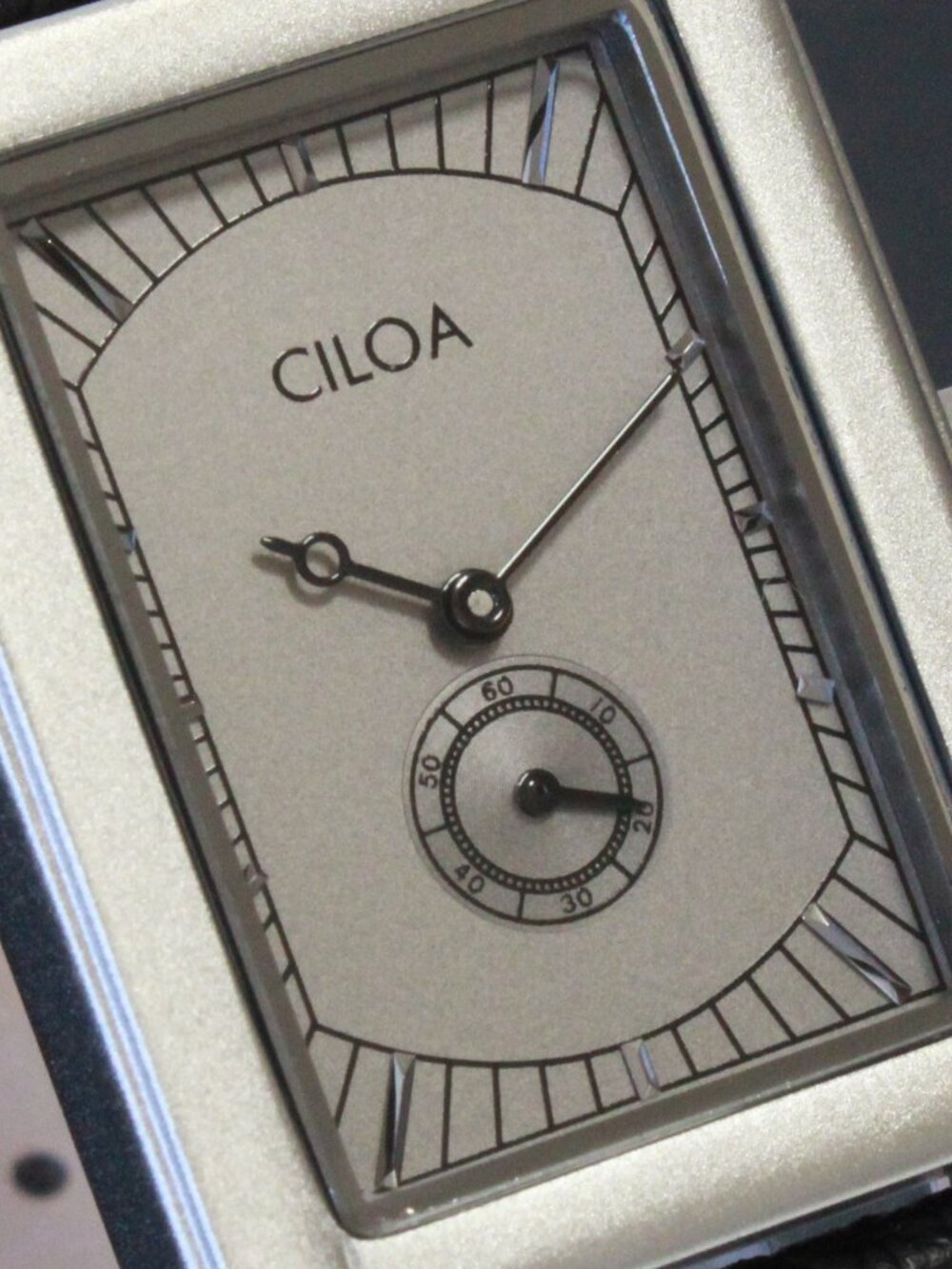 Men's Quartz Tank Style Watch Small Seconds Sub Dial Black Leather 28mm X 43mm - Picture 8 of 13